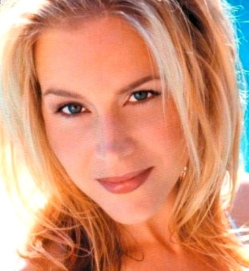 Image of Julie Benz